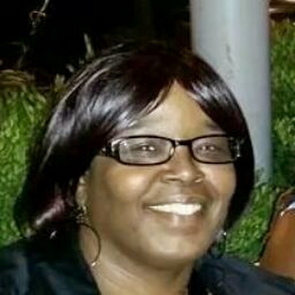 Meet your Posher, Angelia